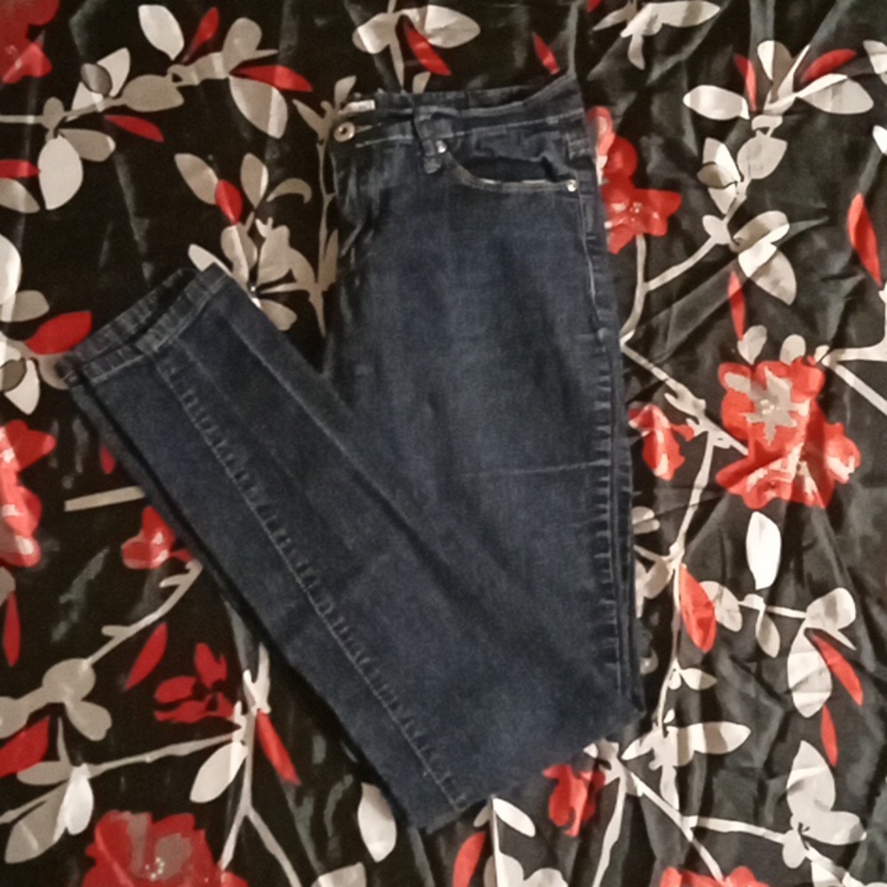 Forever 21 Denim Skinny Jeans Size 28